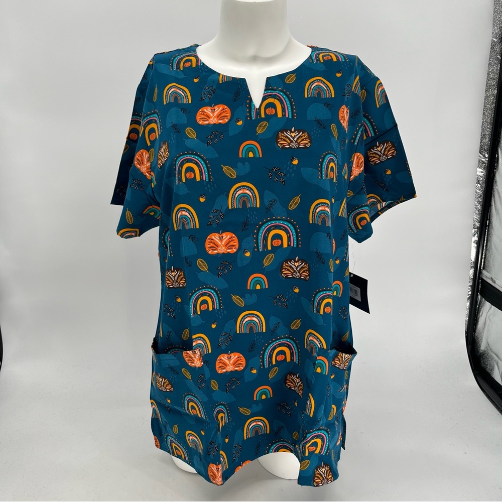 NWT WonderWink Women's Short Sleeve Top - Blue with Multicolor Print